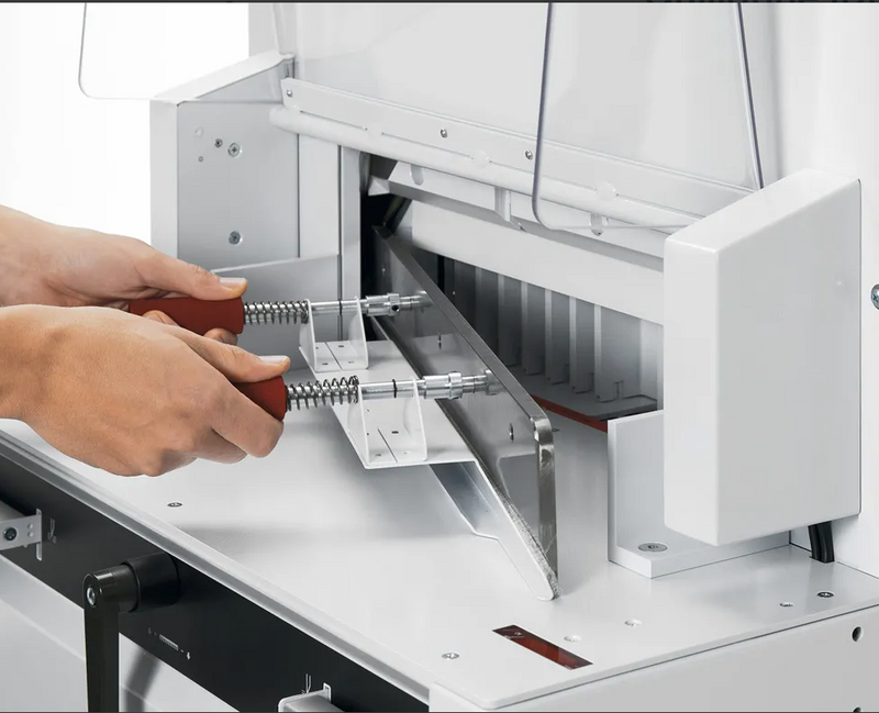 Load image into Gallery viewer, IDEAL 4850 Guillotine With Auto-Clamp &amp; Paddle-Bar Operation
