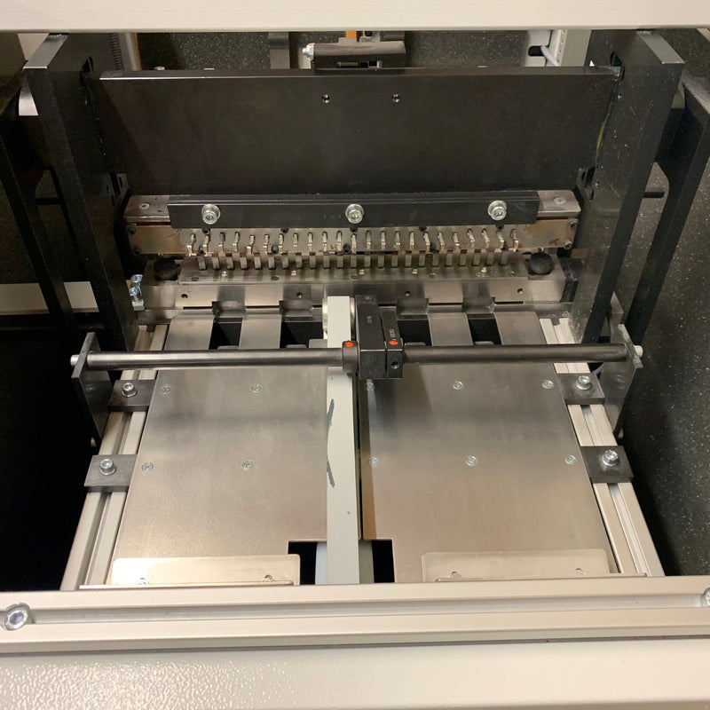 Load image into Gallery viewer, Like New, Used Renz AP300 Compact Wire Binding Punch With 2 Tools