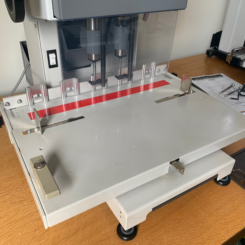 Load image into Gallery viewer, Pre-owned Uchida VS200 2-Head Electric Paper Drill