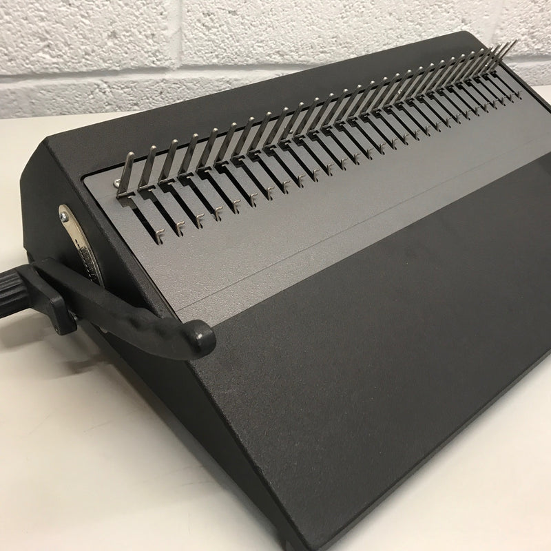 Load image into Gallery viewer, Pre-owned GBC 16DB Manual Comb-Bind Finisher Closer