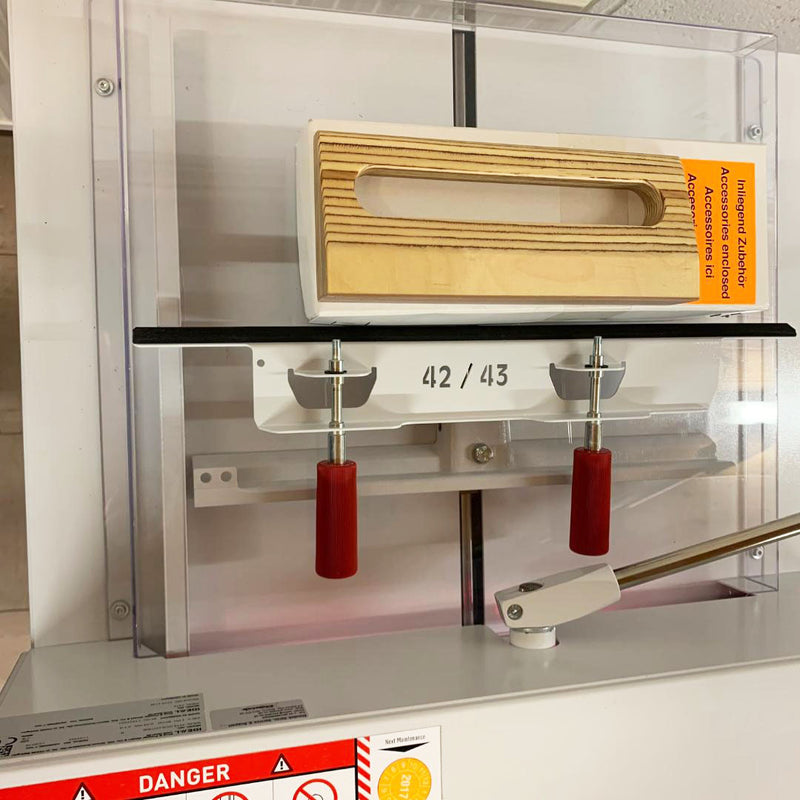 Load image into Gallery viewer, Ex-showroom, Lightly Used, IDEAL 4315 Desktop Guillotine