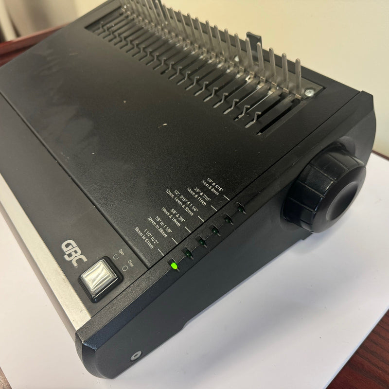 Load image into Gallery viewer, Pre-owned GBC PB2600 Electric Plastic-Comb Closer Finisher