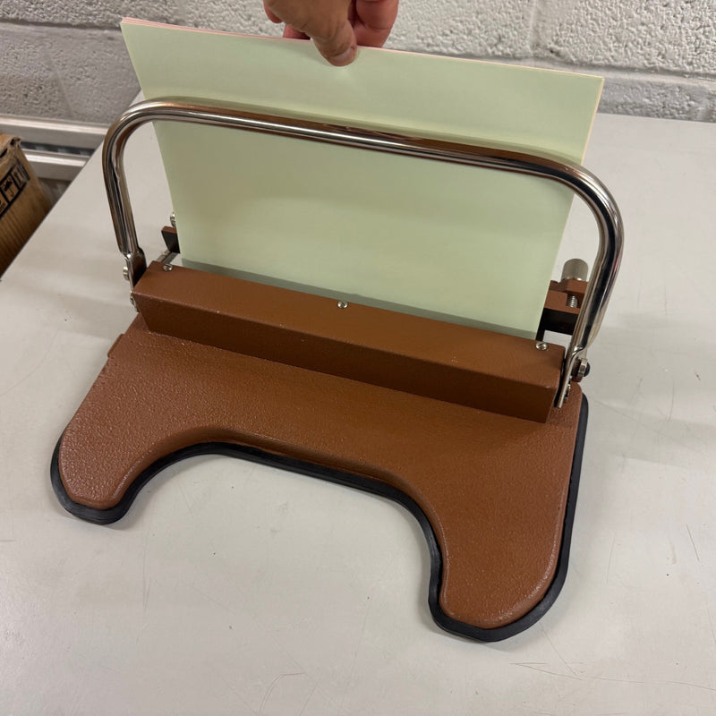 Load image into Gallery viewer, Ex-demo, Vintage, James Burn HC33 Manual Wire-O Bind Closer