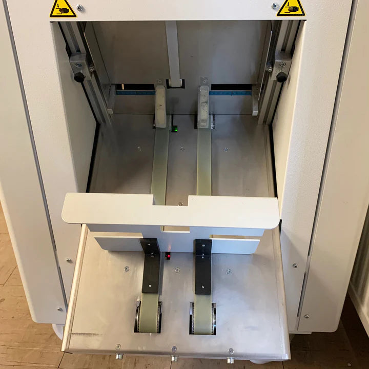 Load image into Gallery viewer, Like New, Used Renz AP300 Compact Wire Binding Punch With 2 Tools