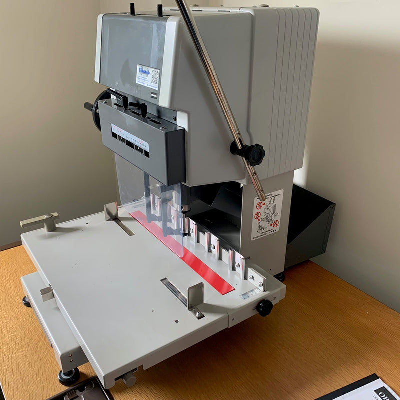 Load image into Gallery viewer, Pre-owned Uchida VS200 2-Head Electric Paper Drill