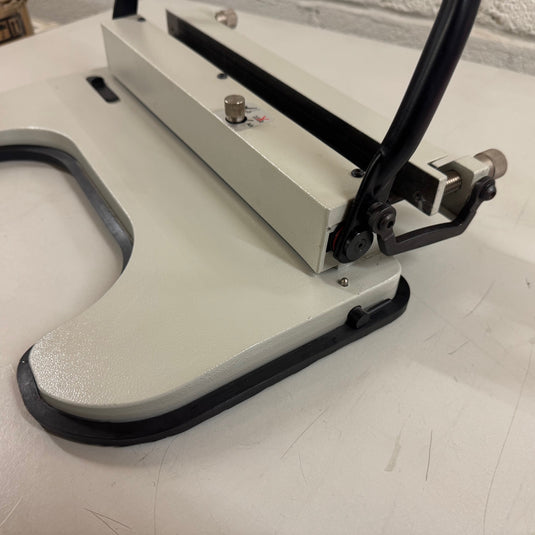 Like New James Burn PB34 3:1 Wire-O Binding Machine