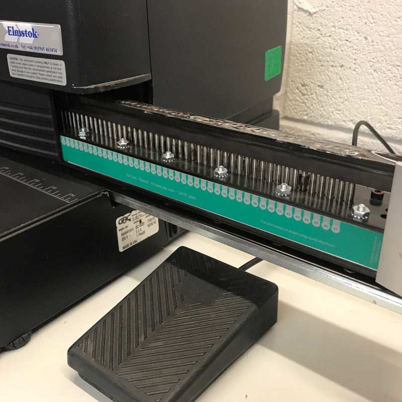 Load image into Gallery viewer, Pre-used GBC Magnapunch 1.0 Punch Machine With Ex-demo 4:1 Coil Punch Tool