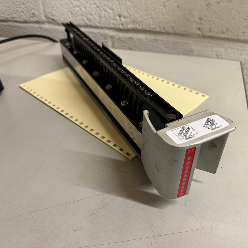 Load image into Gallery viewer, Pre-owned, Used, GBC Magnapunch 1.0 2:1 Wire Rectangle Square-Hole Punch Tool Die