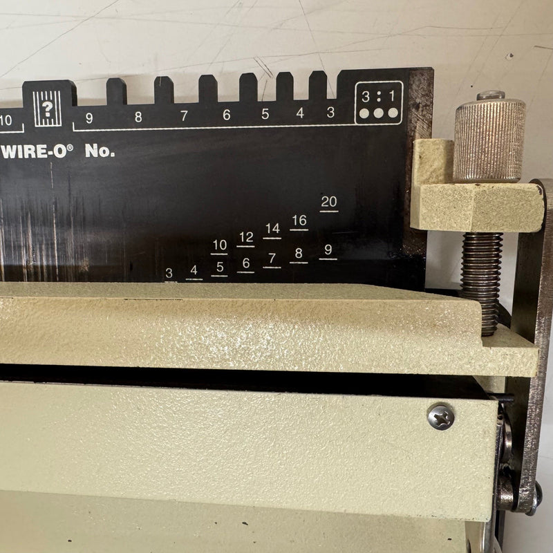 Load image into Gallery viewer, Pre-owned ElmPro -JBI High-Capacity Manual Wire Bind Closer Finisher JBI-HC