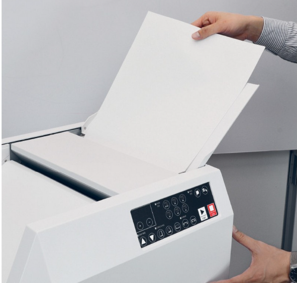 Load image into Gallery viewer, Uchida U-Booklet Tabletop Bookletmaker