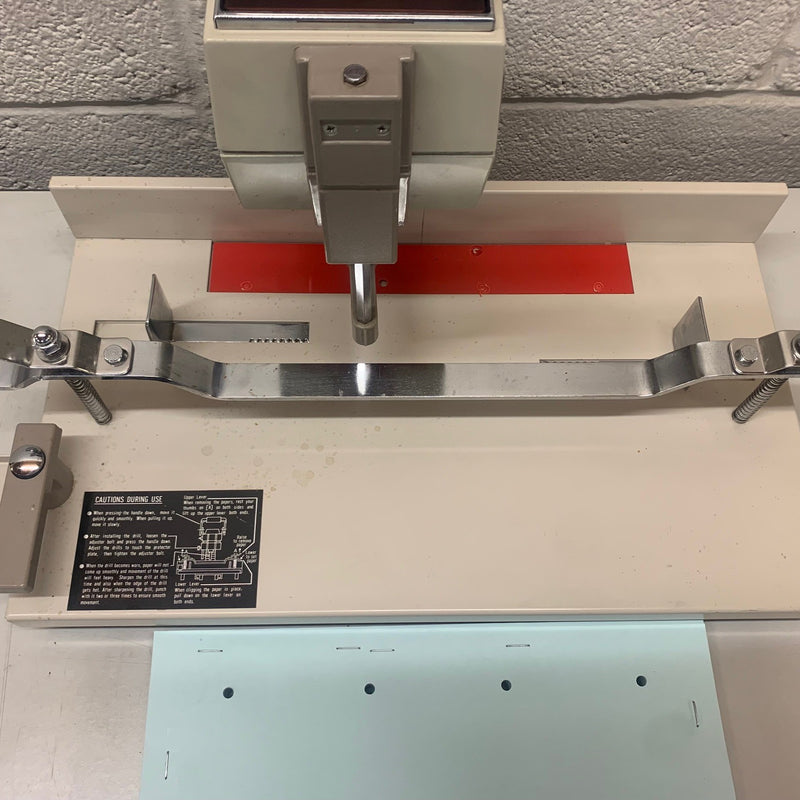 Load image into Gallery viewer, Uchida VS25 Paper Drill Rectangle Base Board Sticks (Pack of 5)