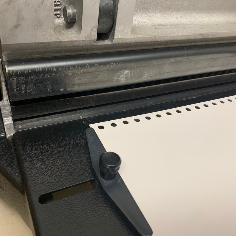 Load image into Gallery viewer, Pre-owned James Burn PB3000 2:1 Round-Hole Wire Punch Tool Die