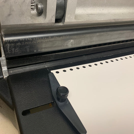 Pre-owned James Burn PB3000 2:1 Round-Hole Wire Punch Tool Die