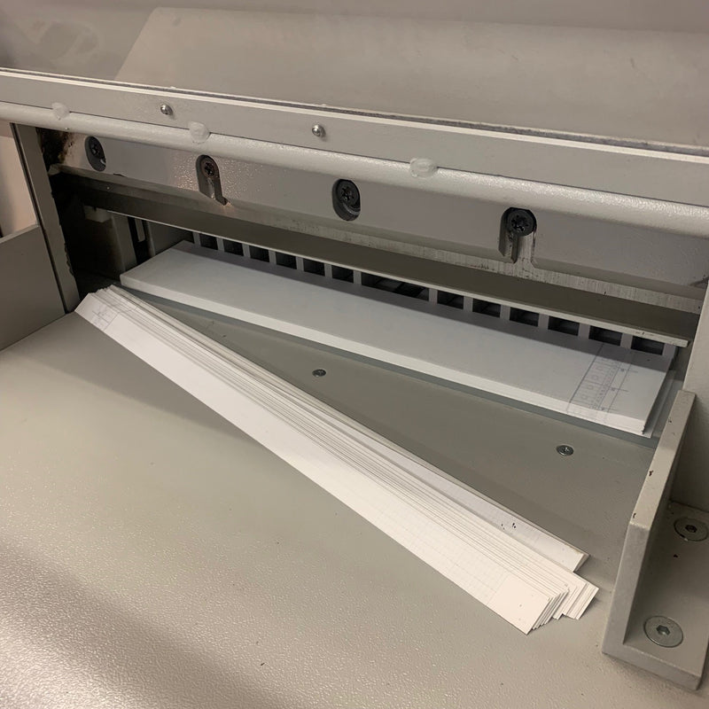 Load image into Gallery viewer, Second-hand IDEAL Krug & Priester 4810-95 Guillotine