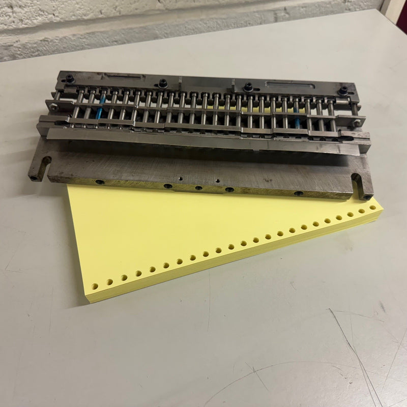 Load image into Gallery viewer, Pre-owned GBC AP2 2:1 Round-Hole Wire Punch Tool Die