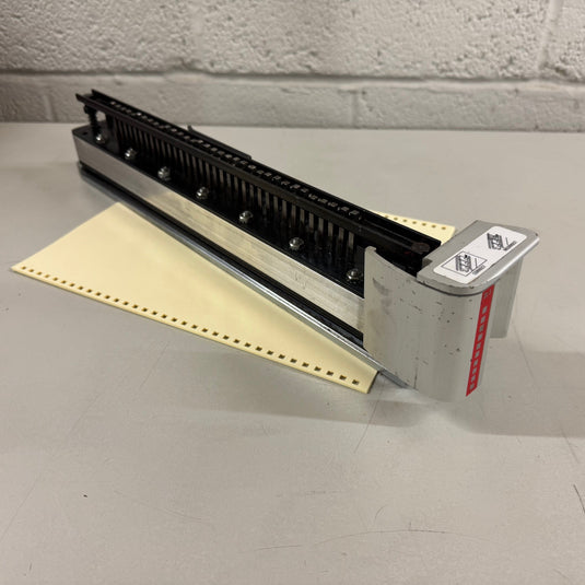 Pre-owned GBC Magnapunch 1.0 3:1 Wire Square Punch Tool 7707101