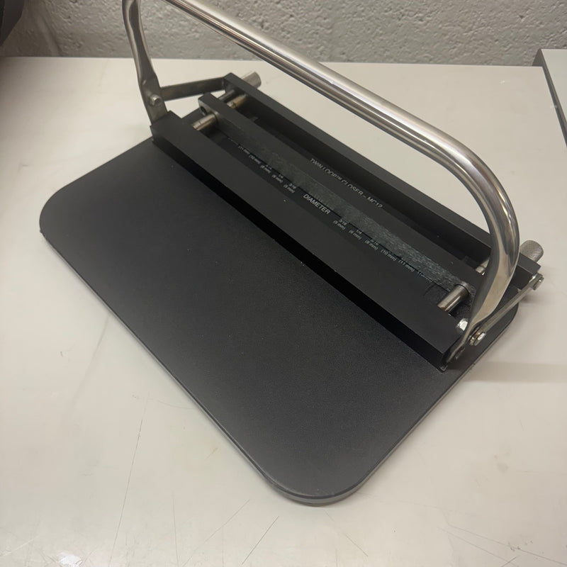 Load image into Gallery viewer, Pre-owned, Used, GBC MC12 Manual Wire-O Bind Closer Finisher - 1770600
