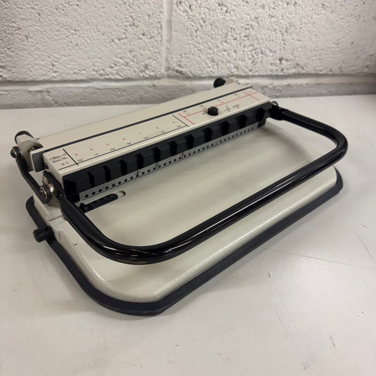 Ex-demo James Burn PB34 3:1 Wire Punch & Closer