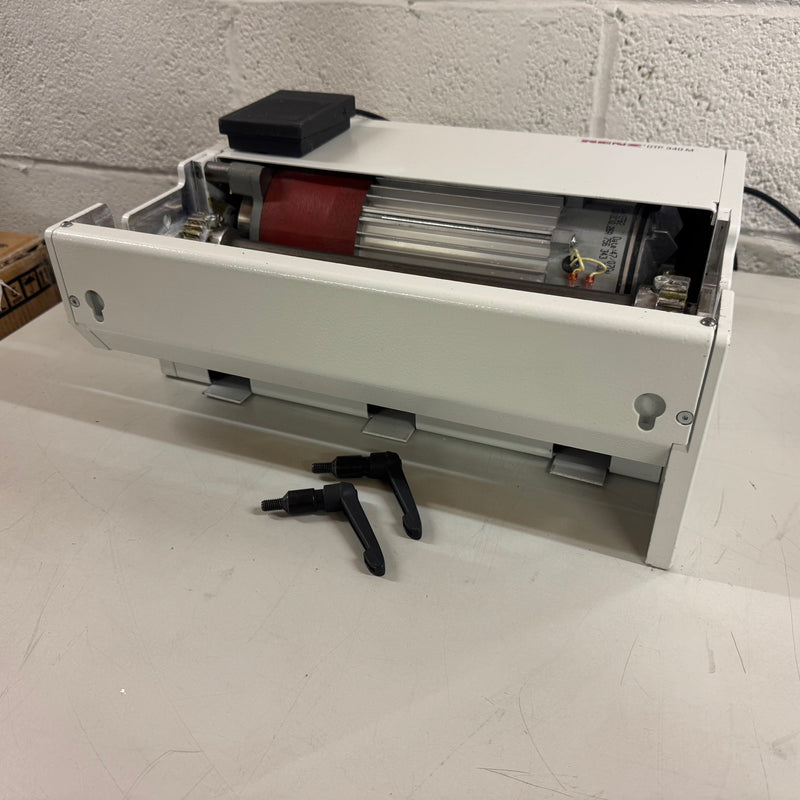 Load image into Gallery viewer, Second-hand Renz DTP 340M Tabletop Binding Punch