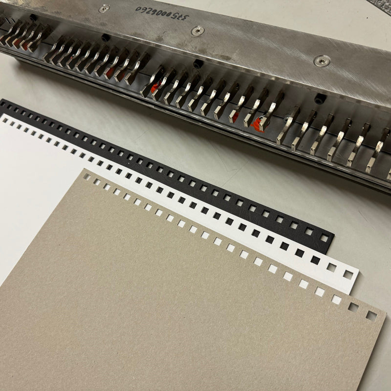 Load image into Gallery viewer, Pre-owned Renz P500 2:1 Square-Hole Wire Punch Tool