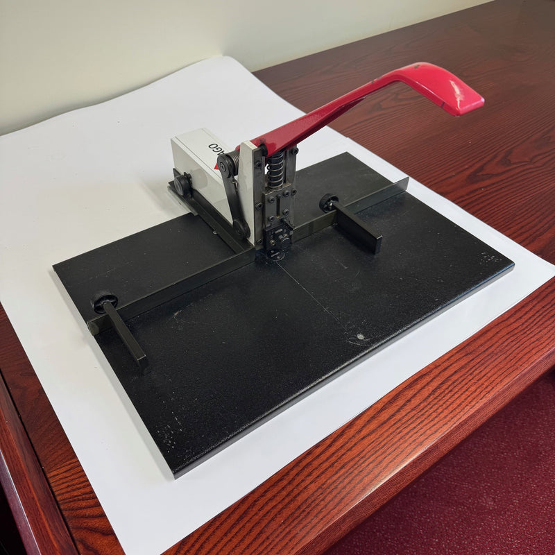 Load image into Gallery viewer, Pre-owned Stago H18T Heavy-Duty Manual Stapler
