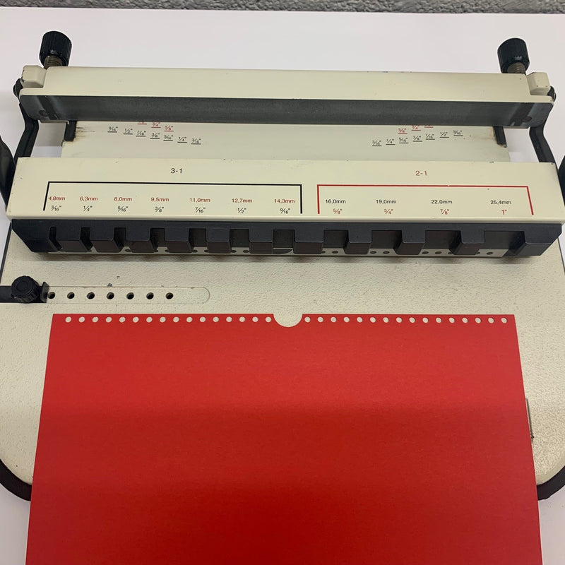 Load image into Gallery viewer, Pre-owned J/Burn PB32-CAL A4 Calendar Wire Binder