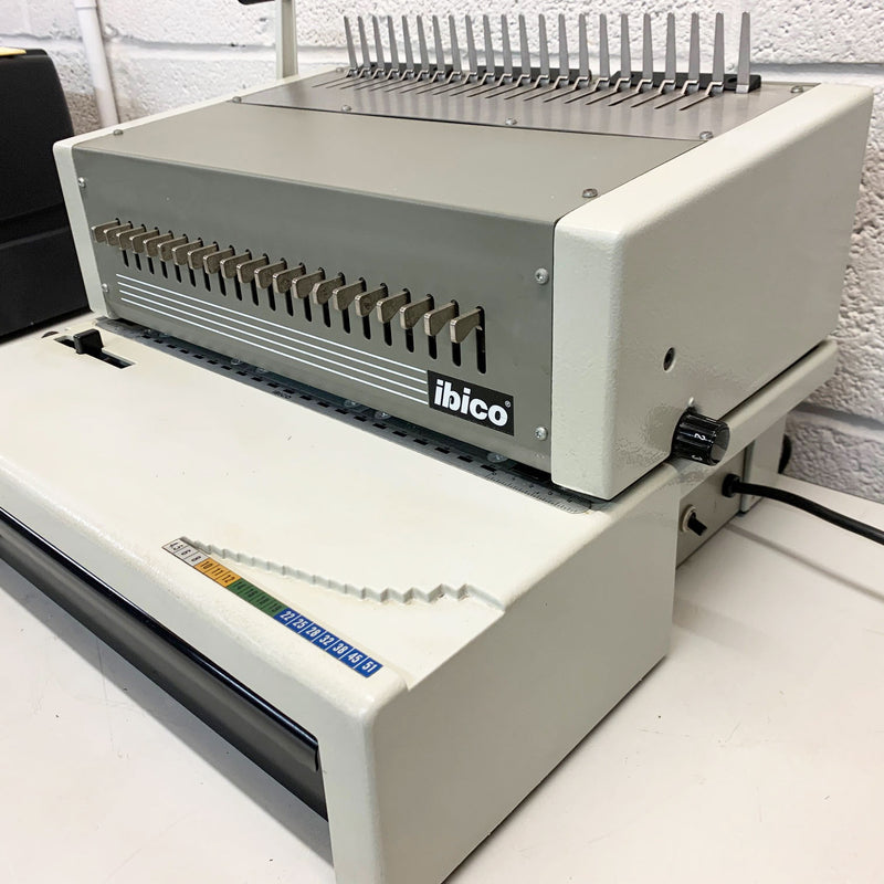 Load image into Gallery viewer, Pre-owned Ibico / GBC EPK21 H/Duty Comb Punch & Binder-127369