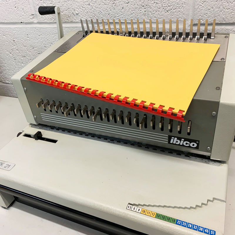 Load image into Gallery viewer, Pre-owned Ibico / GBC EPK21 H/Duty Comb Punch & Binder-127369