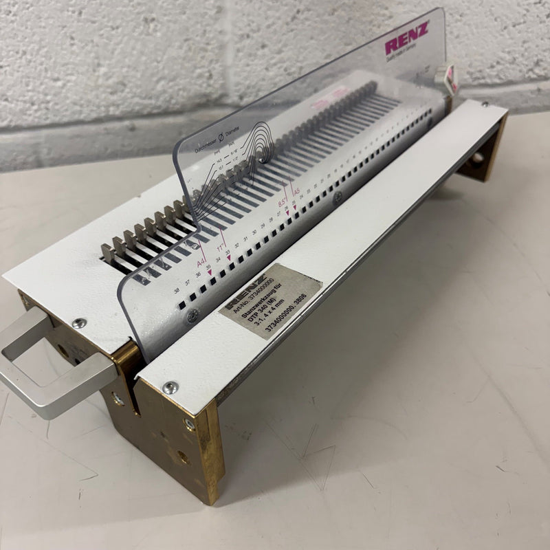 Load image into Gallery viewer, Pre-owned Renz DTP340A / DTP340M 3:1 Square-Hole Wire Tool Punch
