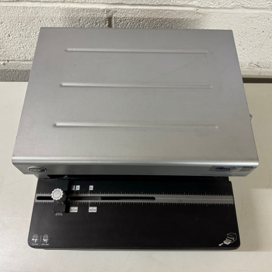 Ex-demo GBC Magnapunch Pro Binding Punch Including 3:1 Round Wire Tool Die