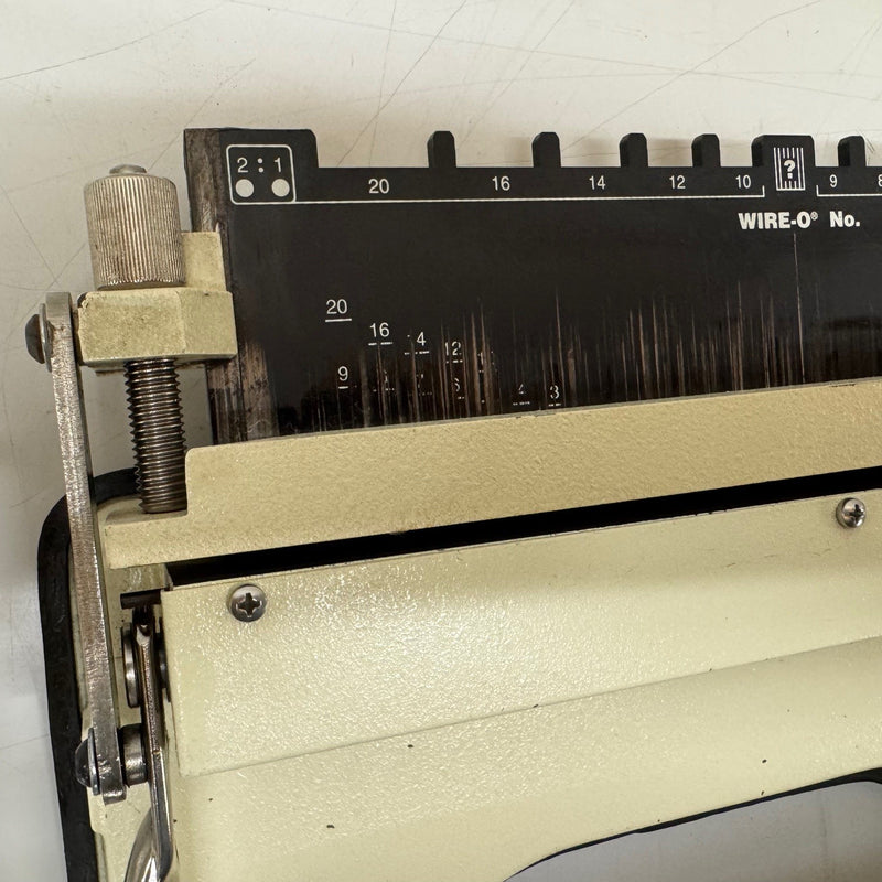 Load image into Gallery viewer, Pre-owned ElmPro -JBI High-Capacity Manual Wire Bind Closer Finisher JBI-HC
