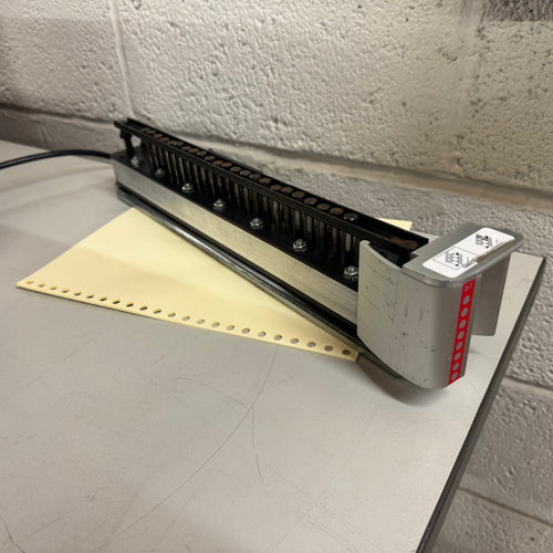 Pre-owned GBC Magnapunch 1.0 2:1 Wire Round-Hole Binding Punch Tool