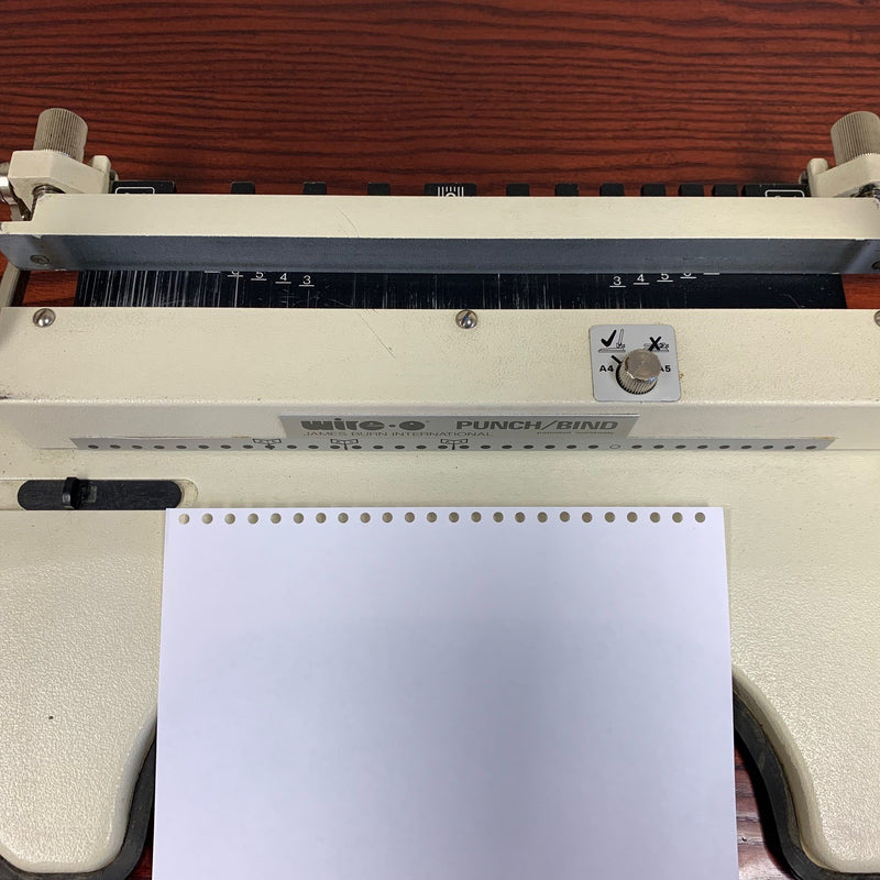 Load image into Gallery viewer, Used James Burn PB34 3:1 Wire-O Binding Machine - Ref.21282
