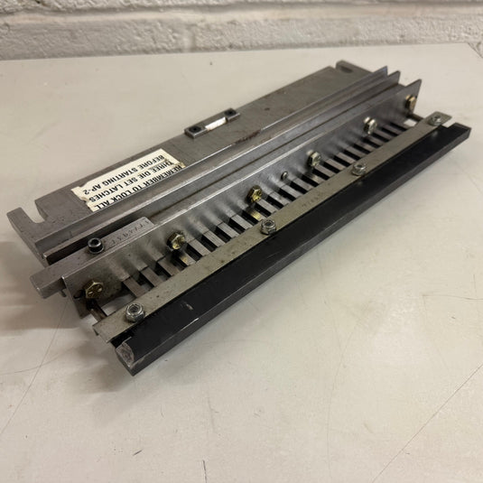 Pre-owned GBC AP2 2:1 Square-Hole (5x6mm) Wire Punch Tool Die