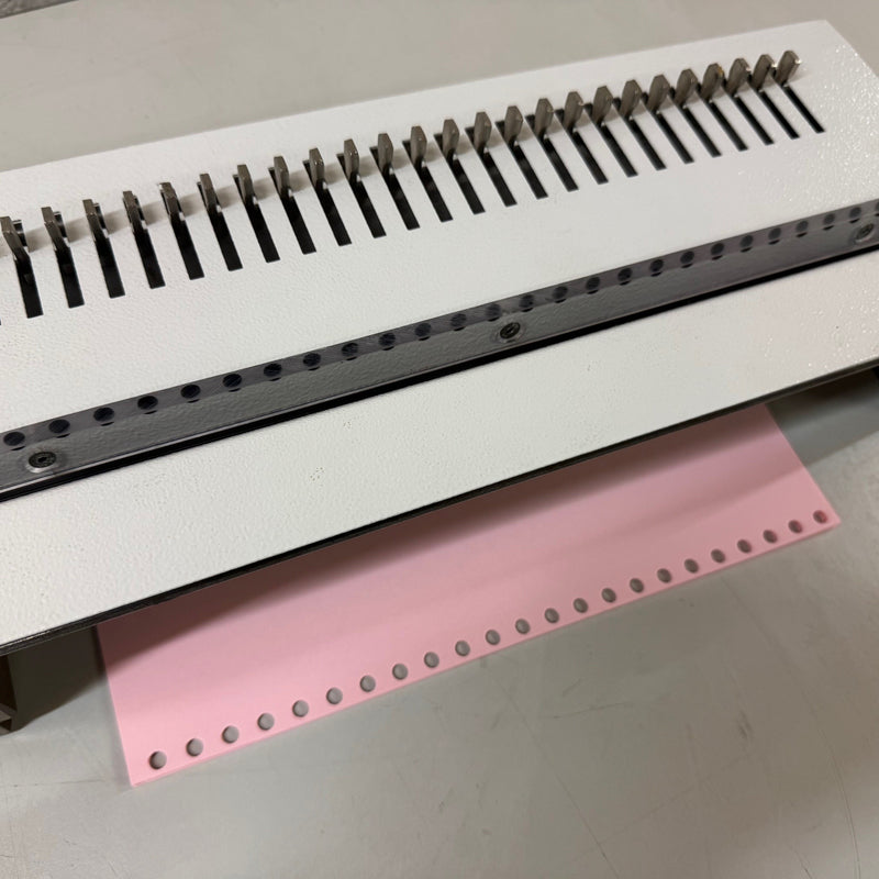 Load image into Gallery viewer, Used Renz DTP 340A 2:1 Round-Hole Wire Punch Tool
