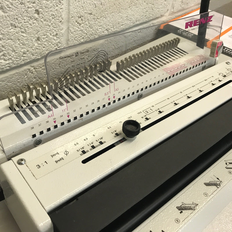 Load image into Gallery viewer, Pre-owned Renz SRW 3:1 Wire Binding Machine
